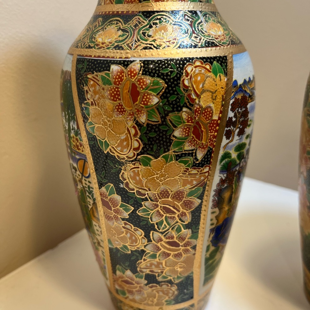 Vintage Samsuma Style Hand Painted Vases - Picture 5 of 7